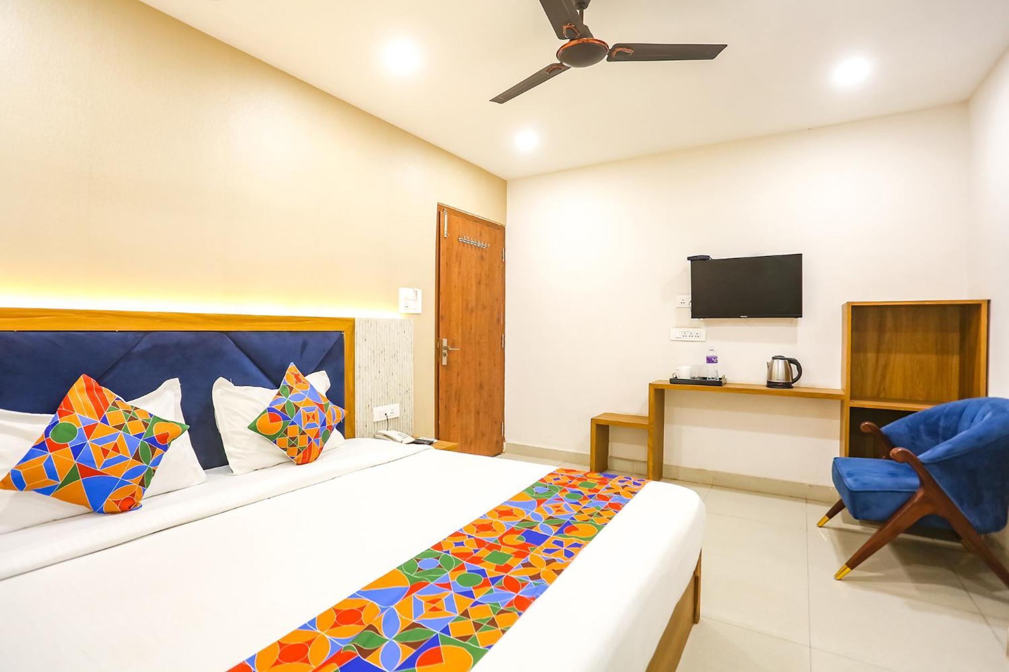 Fabhotel Hari Kunj 900 M From Kashi Vishwanath Temple Βαρανάσι Εξωτερικό φωτογραφία