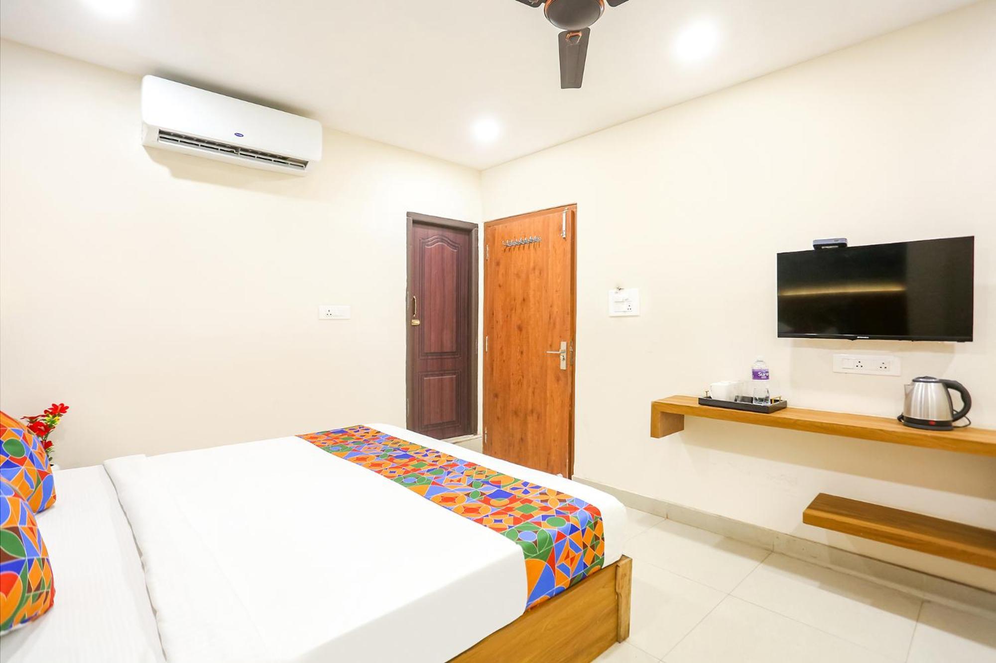 Fabhotel Hari Kunj 900 M From Kashi Vishwanath Temple Βαρανάσι Εξωτερικό φωτογραφία